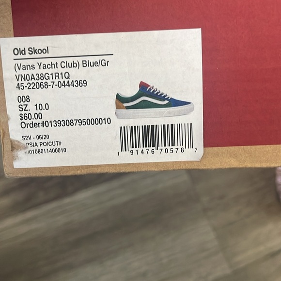 Vans - Picture 7 of 7